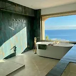 Villa Prestigious With An Incredible Sea View