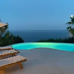 Villa Prestigious With An Incredible Sea View
