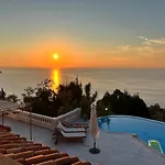 Prestigious With An Incredible Sea View Saint-Raphaël