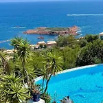 Villa Prestigious With An Incredible Sea View *