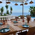 Villa Prestigious With An Incredible Sea View