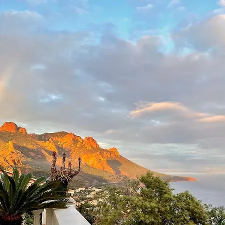 Luxueuse Panoramique, Vue Imprenable Sur La Mer, Piscine, 6 à Anthéor