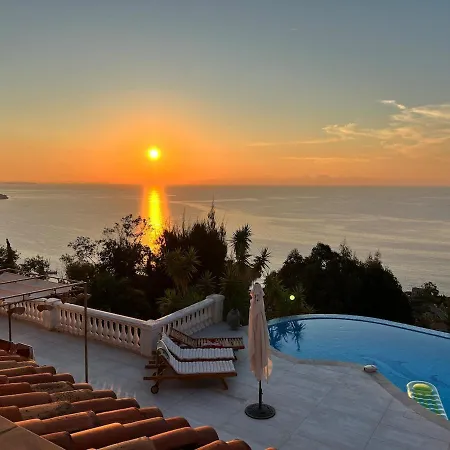 Luxueuse Panoramique, Vue Imprenable Sur La Mer, Piscine, 6 à Anthéor Saint-Raphaël