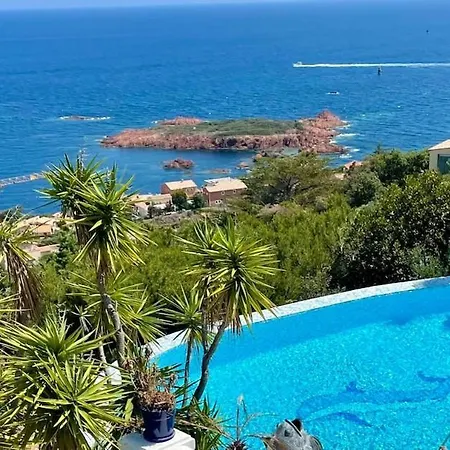 Villa Luxueuse Panoramique, Vue Imprenable Sur La Mer, Piscine, 6 à Anthéor *