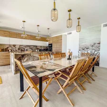 Luxueuse Panoramique, Vue Imprenable Sur La Mer, Piscine, 6 à Anthéor Villa