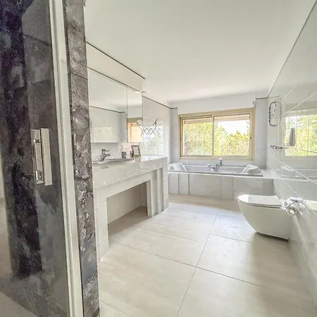 Luxueuse Panoramique, Vue Imprenable Sur La Mer, Piscine, 6 à Anthéor